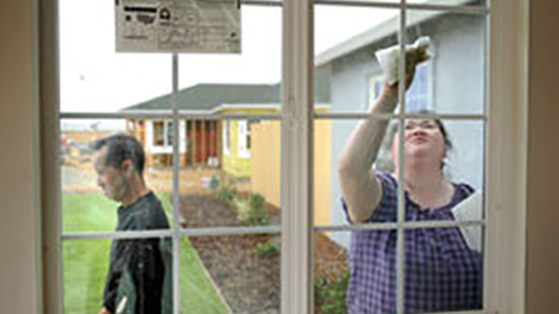 Programs helps residents have a hand in their new home
