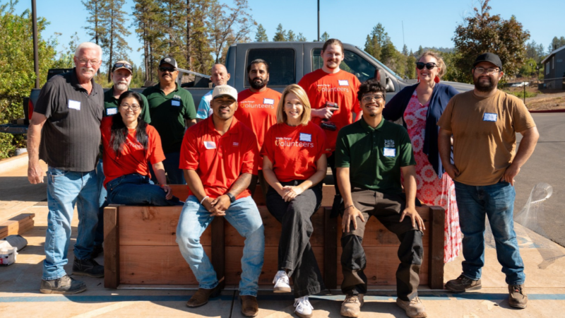 Wells Fargo Volunteers, CHIP, and Community Members Beautify Paradise Community